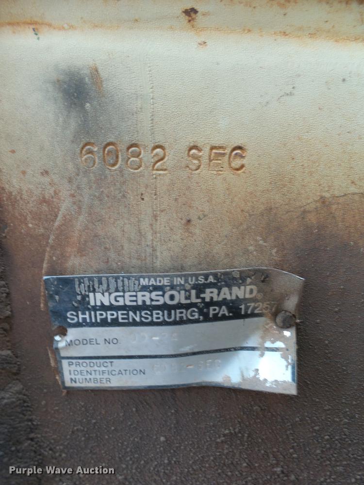 image for item DB4223 Ingersoll Rand DD24 double drum vibratory roller