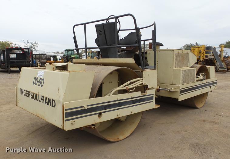 image for item DB4224 1988 Ingersoll Rand DD90 double drum vibratory roller