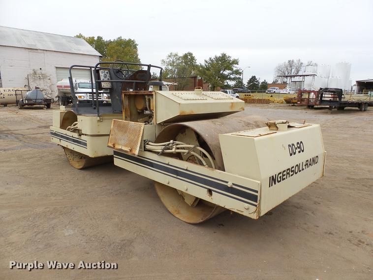 image for item DB4224 1988 Ingersoll Rand DD90 double drum vibratory roller