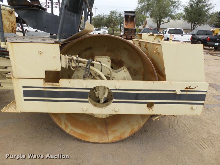 image for item DB4224 1988 Ingersoll Rand DD90 double drum vibratory roller