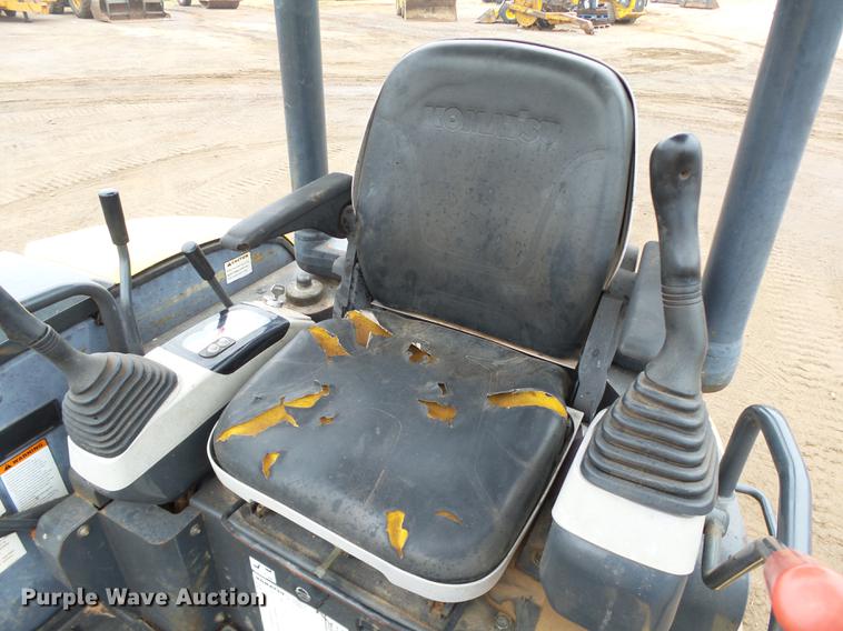 image for item DB4225 2004 Komatsu PC35MR-2 compact excavator