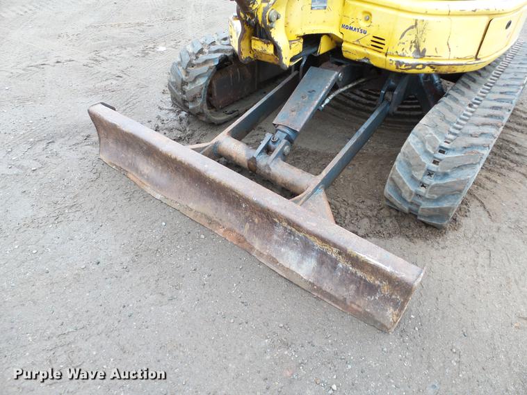 image for item DB4225 2004 Komatsu PC35MR-2 compact excavator