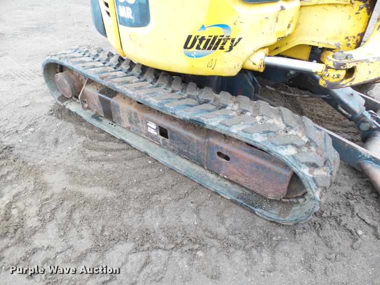 image for item DB4225 2004 Komatsu PC35MR-2 compact excavator