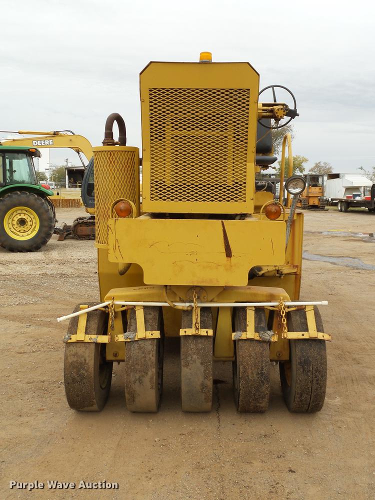 image for item DB4226 Ferguson SP-912 pneumatic roller