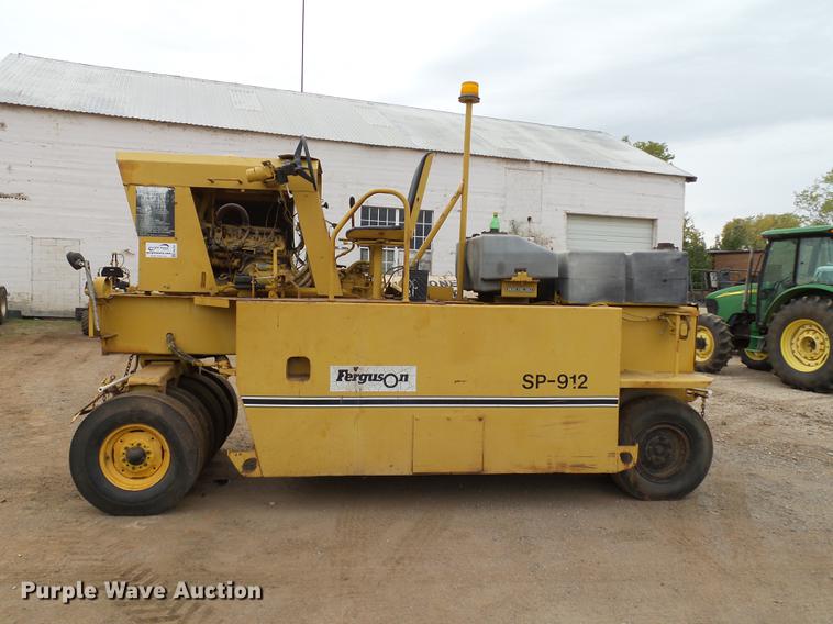 image for item DB4226 Ferguson SP-912 pneumatic roller