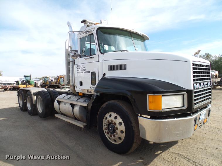 image for item DB4231 1997 Mack CH613 semi truck