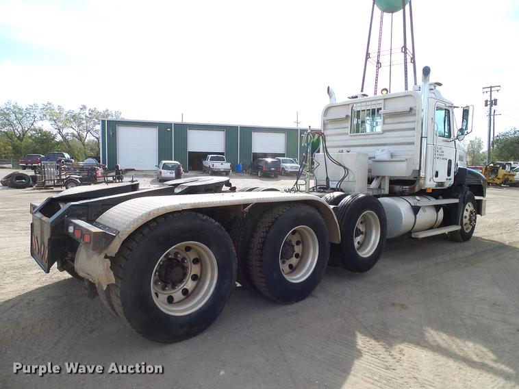 image for item DB4231 1997 Mack CH613 semi truck