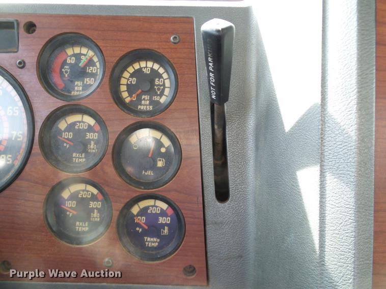 image for item DB4231 1997 Mack CH613 semi truck