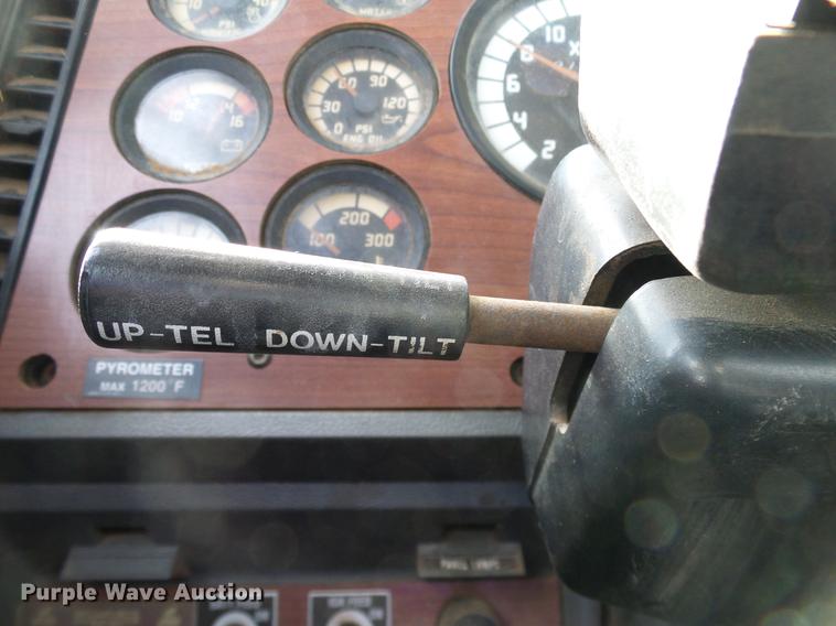 image for item DB4231 1997 Mack CH613 semi truck