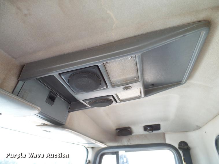 image for item DB4231 1997 Mack CH613 semi truck