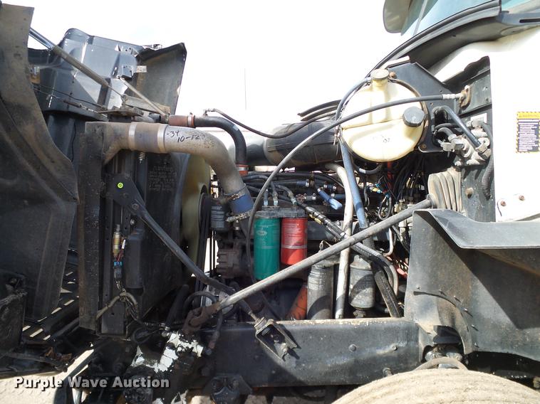 image for item DB4231 1997 Mack CH613 semi truck