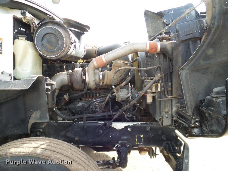 image for item DB4231 1997 Mack CH613 semi truck