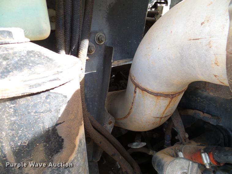 image for item DB4231 1997 Mack CH613 semi truck