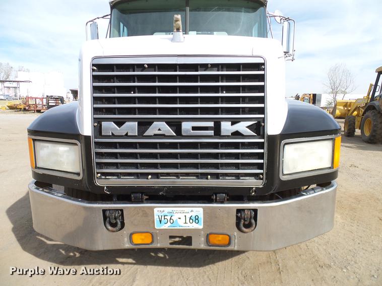 image for item DB4231 1997 Mack CH613 semi truck