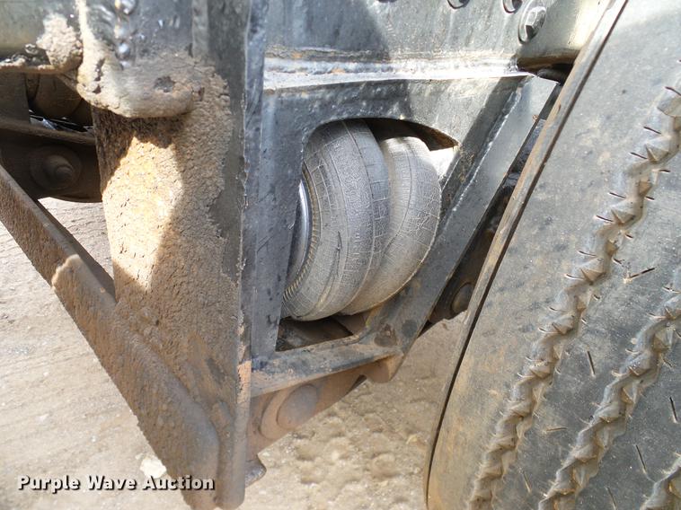 image for item DB4231 1997 Mack CH613 semi truck