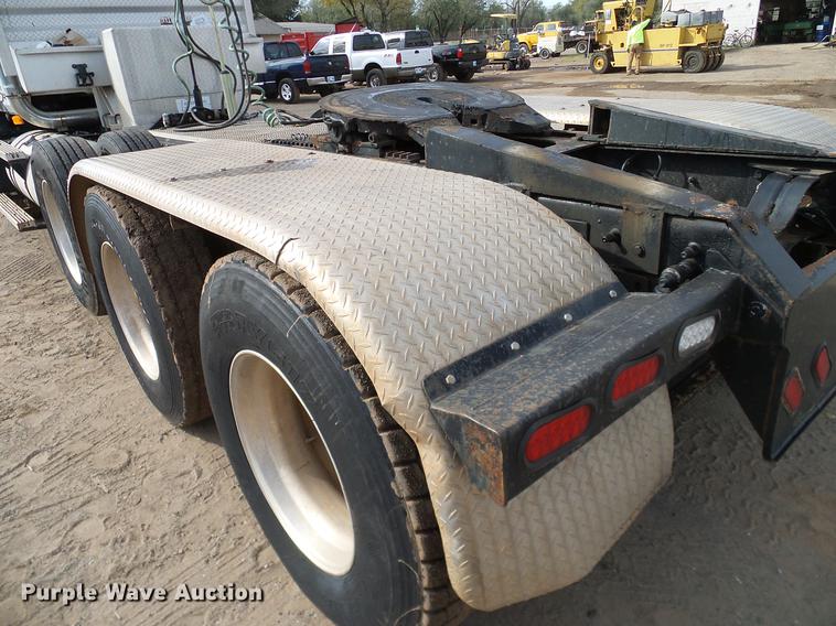 image for item DB4231 1997 Mack CH613 semi truck