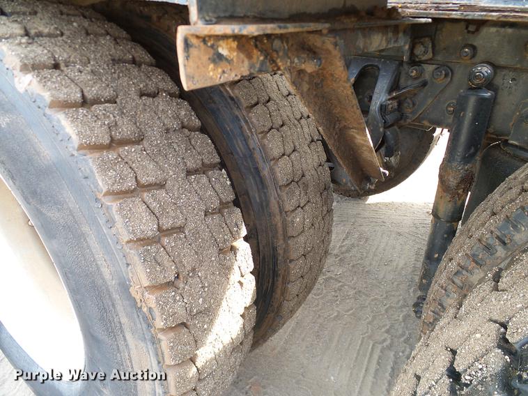 image for item DB4231 1997 Mack CH613 semi truck