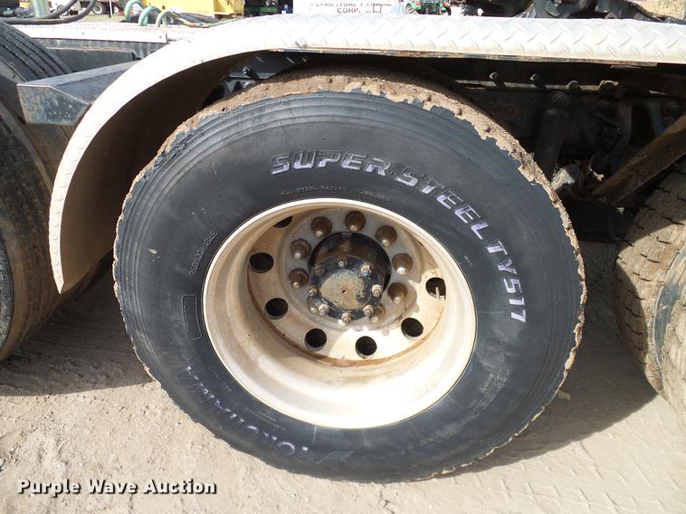 image for item DB4231 1997 Mack CH613 semi truck