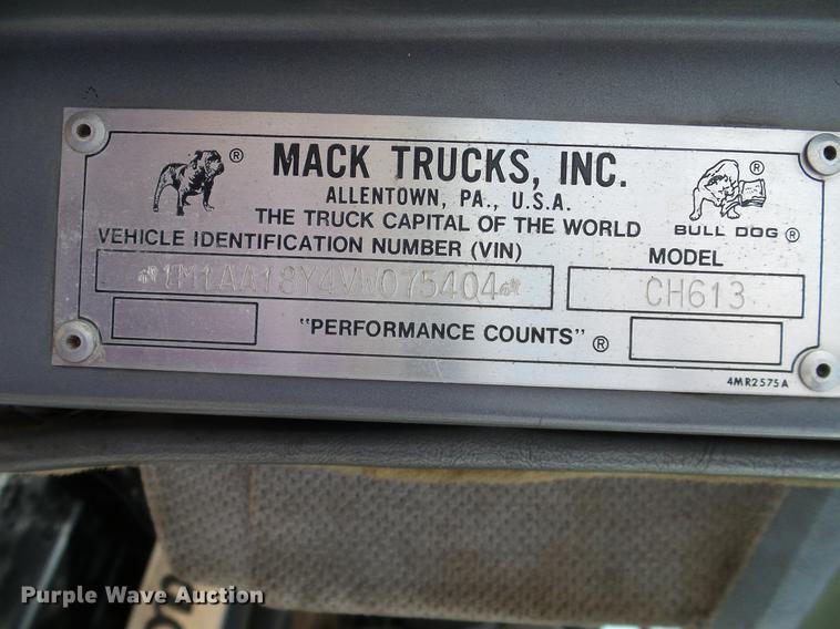 image for item DB4231 1997 Mack CH613 semi truck