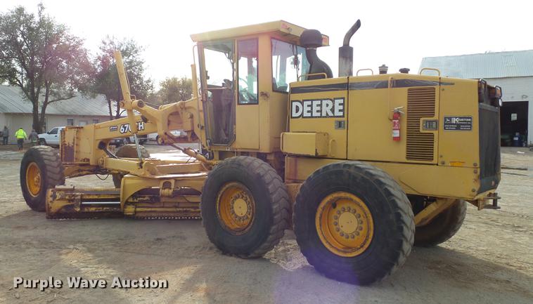image for item DB4232 1997 John Deere 670CH motor grader