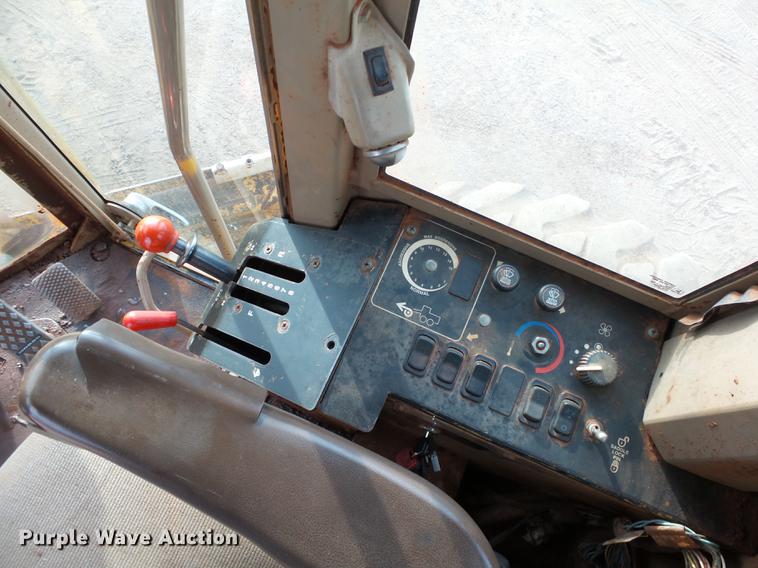 image for item DB4232 1997 John Deere 670CH motor grader