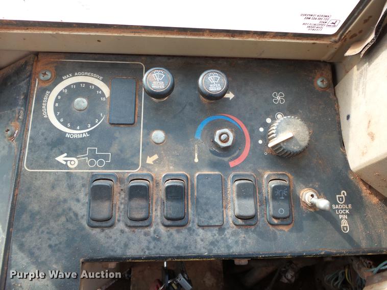 image for item DB4232 1997 John Deere 670CH motor grader