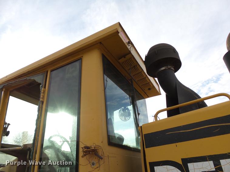 image for item DB4232 1997 John Deere 670CH motor grader