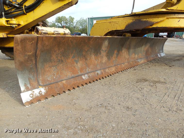 image for item DB4232 1997 John Deere 670CH motor grader