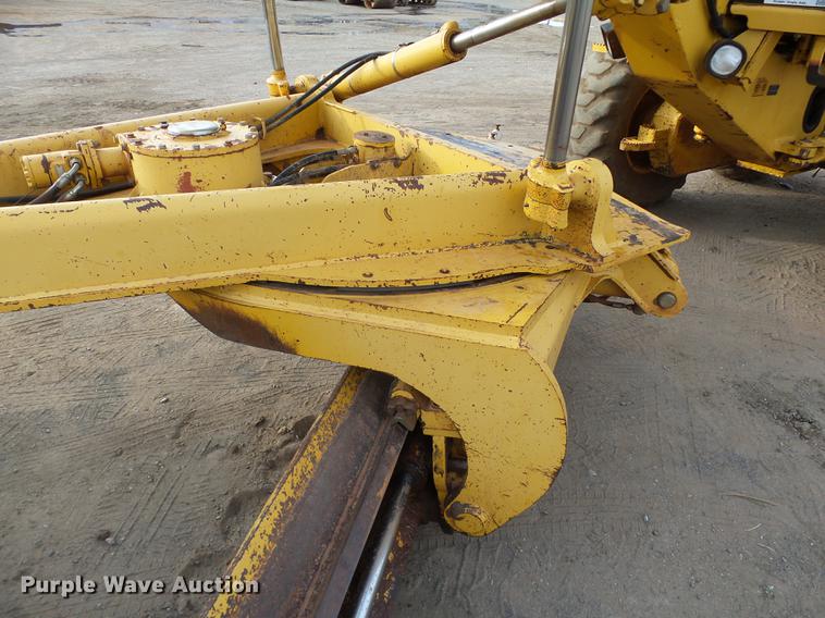 image for item DB4232 1997 John Deere 670CH motor grader