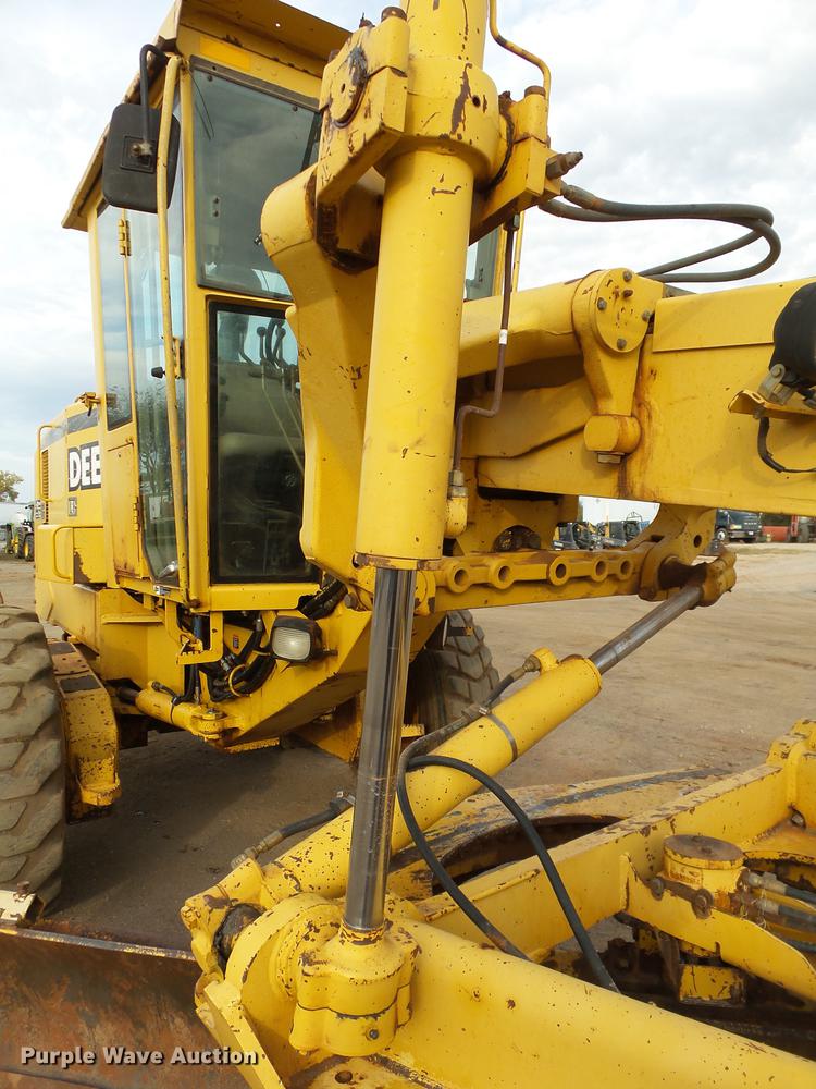 image for item DB4232 1997 John Deere 670CH motor grader