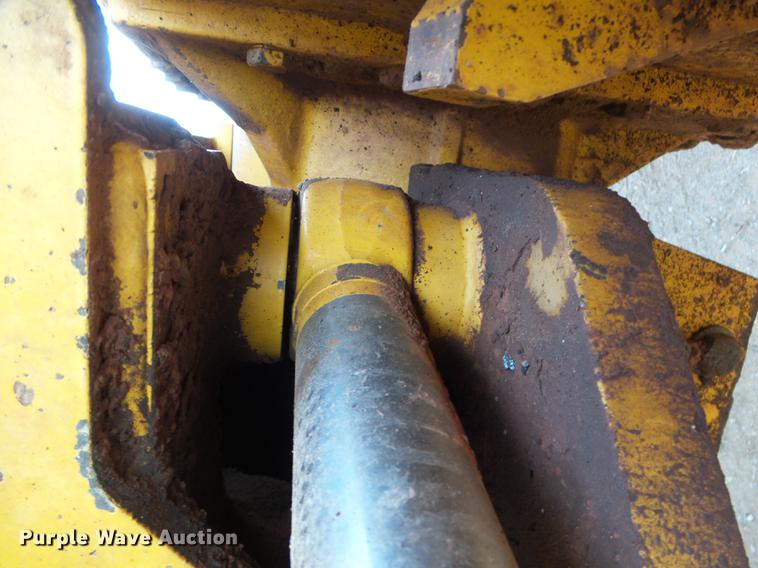 image for item DB4232 1997 John Deere 670CH motor grader