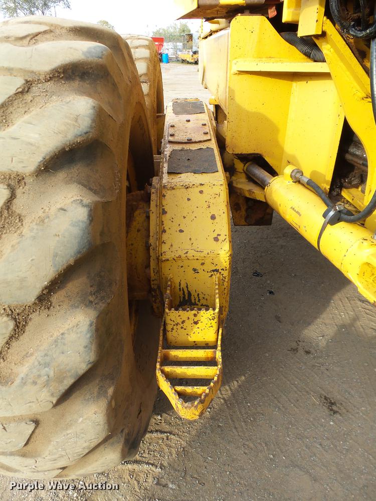 image for item DB4232 1997 John Deere 670CH motor grader