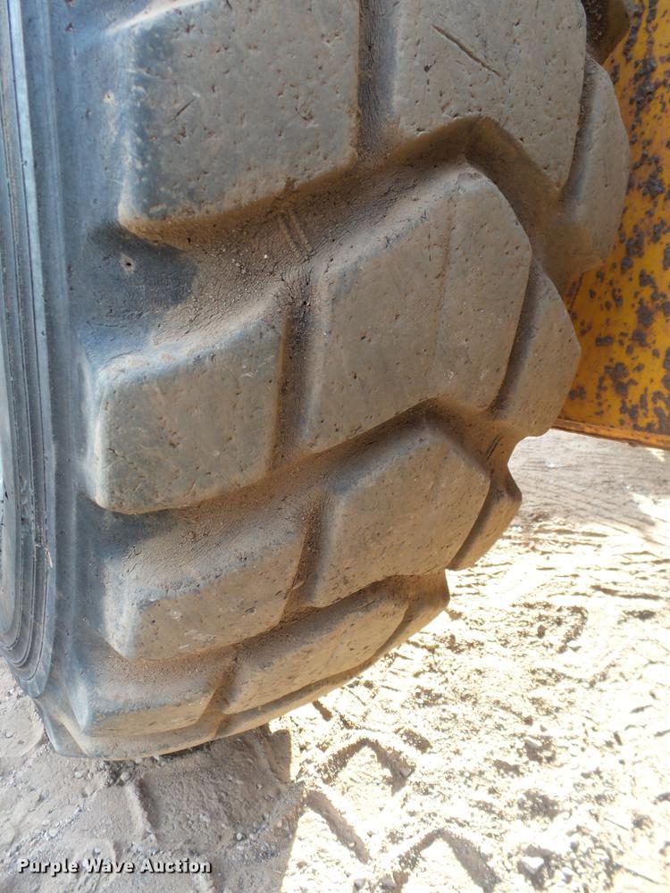 image for item DB4232 1997 John Deere 670CH motor grader