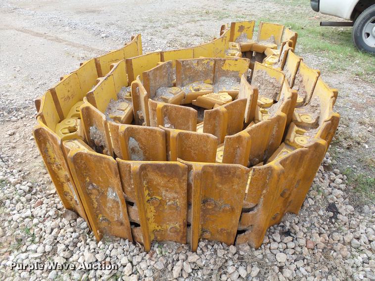image for item DB4239 Caterpillar D10N single grouser dozer tracks