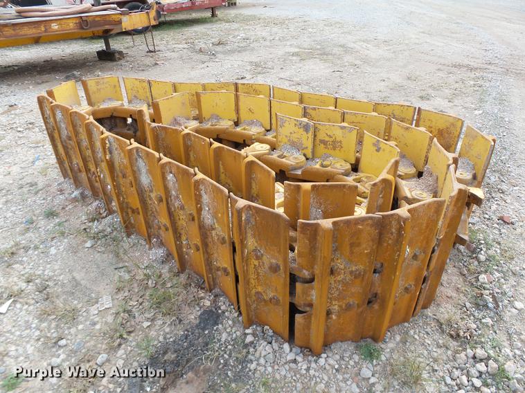 image for item DB4239 Caterpillar D10N single grouser dozer tracks