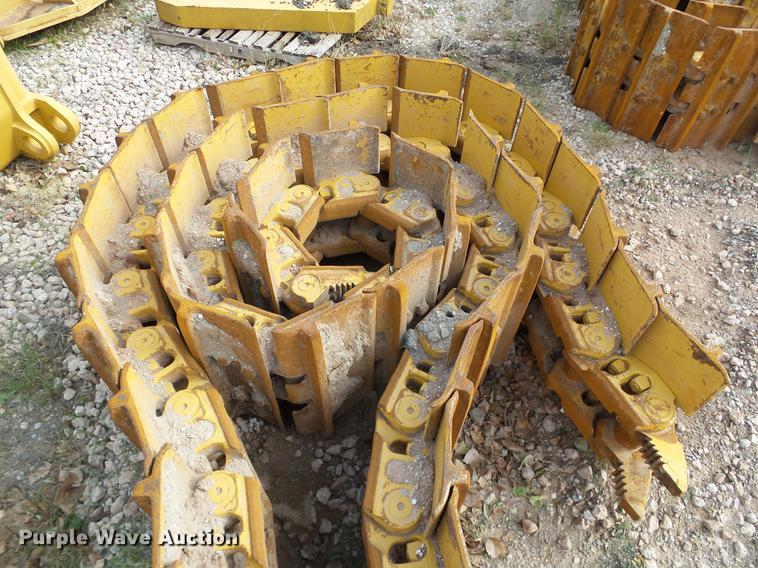 image for item DB4239 Caterpillar D10N single grouser dozer tracks