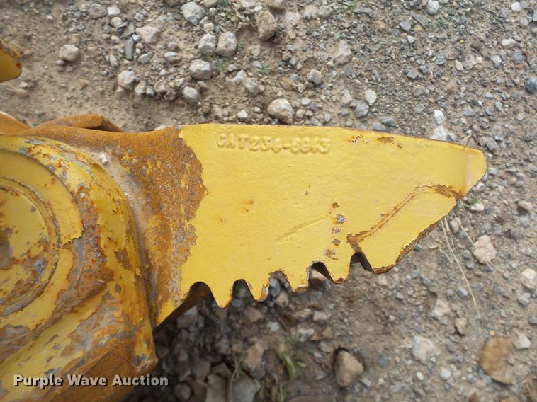 image for item DB4239 Caterpillar D10N single grouser dozer tracks