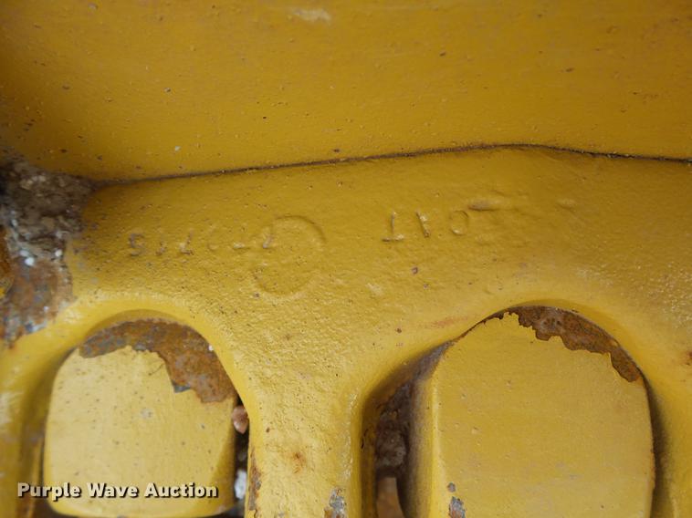 image for item DB4239 Caterpillar D10N single grouser dozer tracks