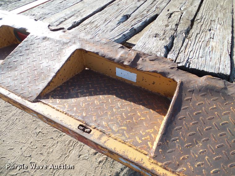 image for item DB4240 2007 Econoline SP1625TE tilt deck equipment trailer