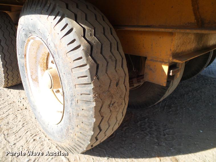 image for item DB4240 2007 Econoline SP1625TE tilt deck equipment trailer