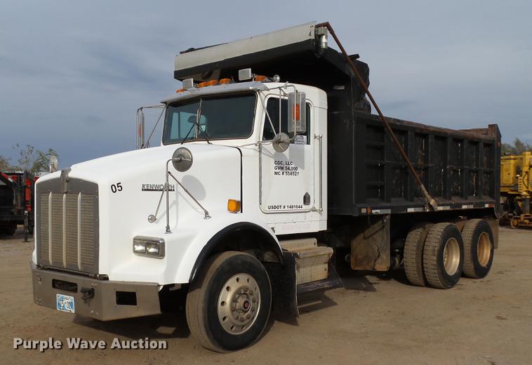 image for item DB4241 1999 Kenworth T800 dump truck