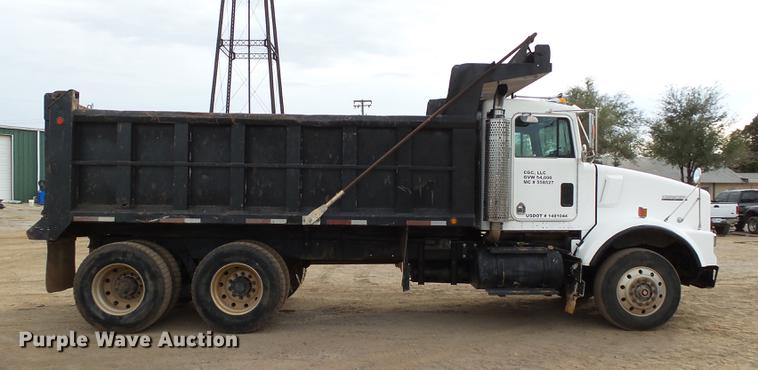 image for item DB4241 1999 Kenworth T800 dump truck