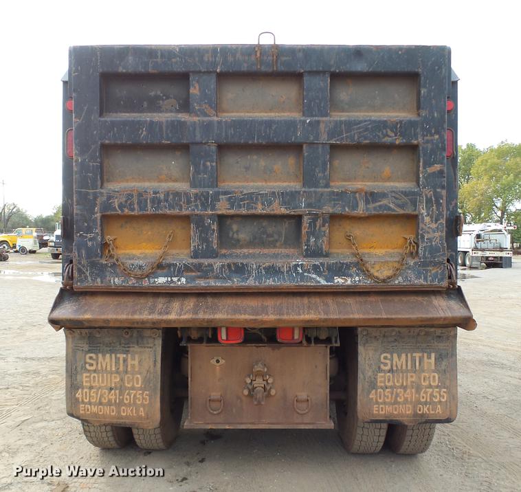 image for item DB4241 1999 Kenworth T800 dump truck