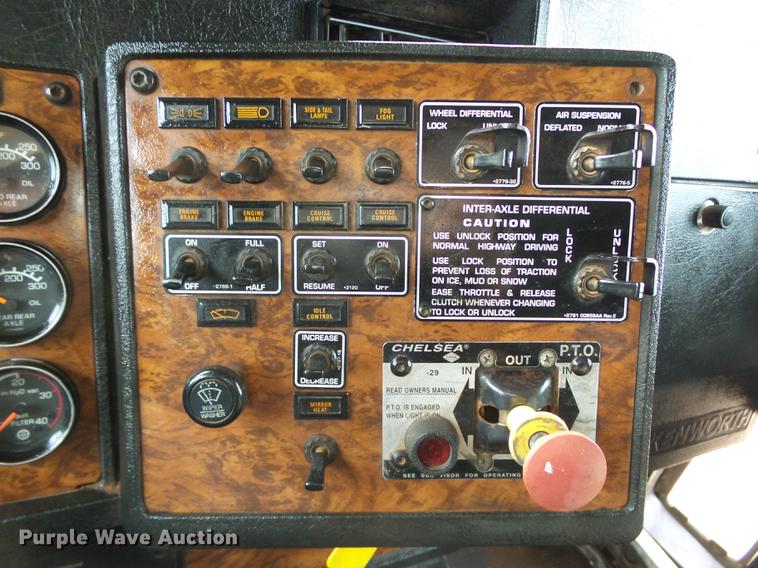 image for item DB4241 1999 Kenworth T800 dump truck