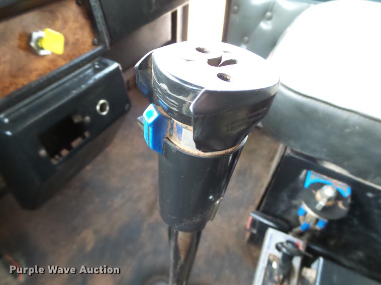 image for item DB4241 1999 Kenworth T800 dump truck