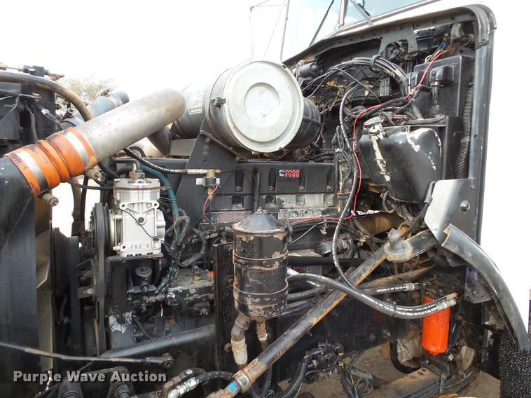 image for item DB4241 1999 Kenworth T800 dump truck