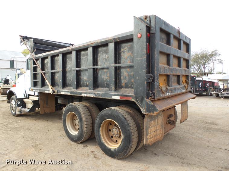 image for item DB4241 1999 Kenworth T800 dump truck