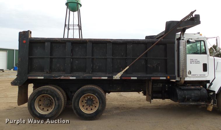 image for item DB4241 1999 Kenworth T800 dump truck