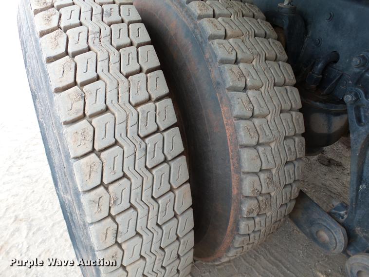 image for item DB4241 1999 Kenworth T800 dump truck