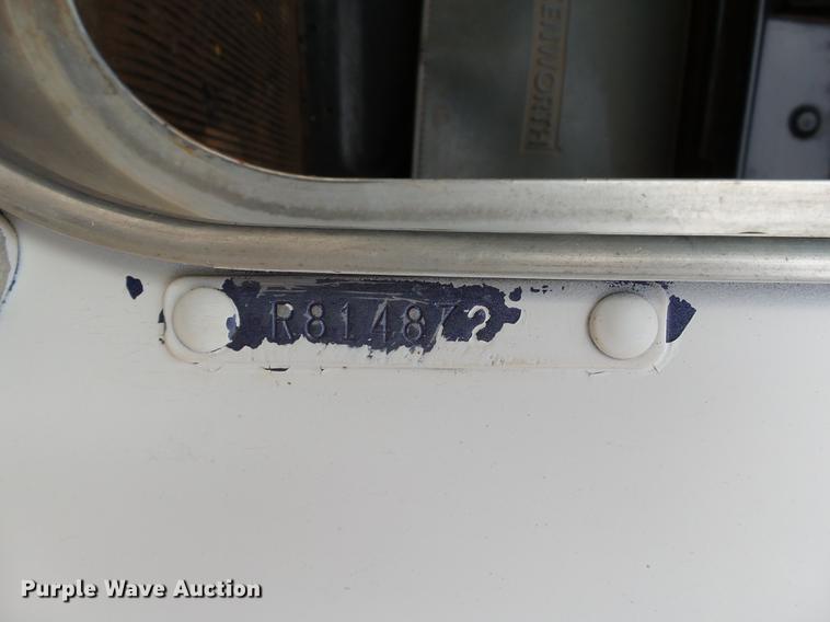 image for item DB4241 1999 Kenworth T800 dump truck